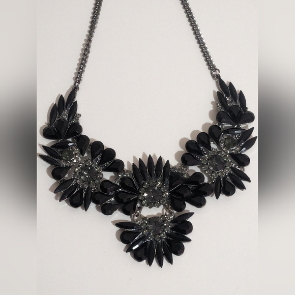 Black Necklace - Picture 1 of 2